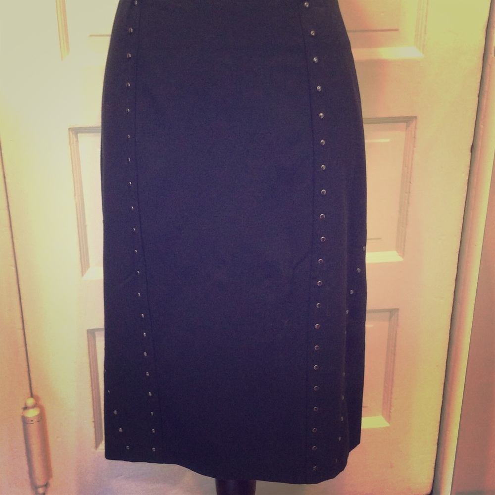 🌹NEW YORK CLOTHING CO. STUDDED SKIRT🌹